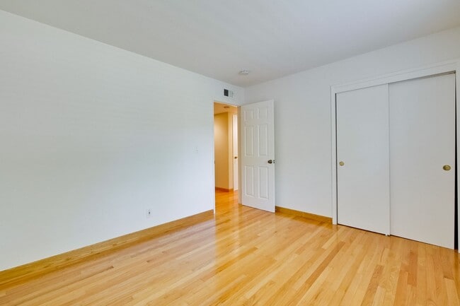Building Photo - Charming Updated 4 Bedroom Home in Santa C...