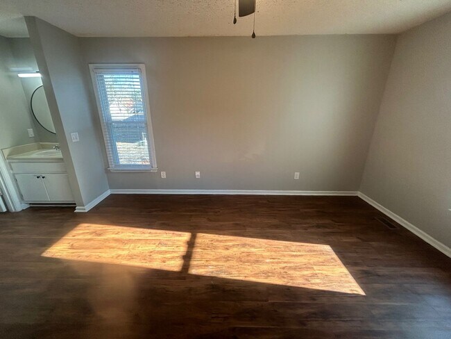 Building Photo - 207 Coronado Rd