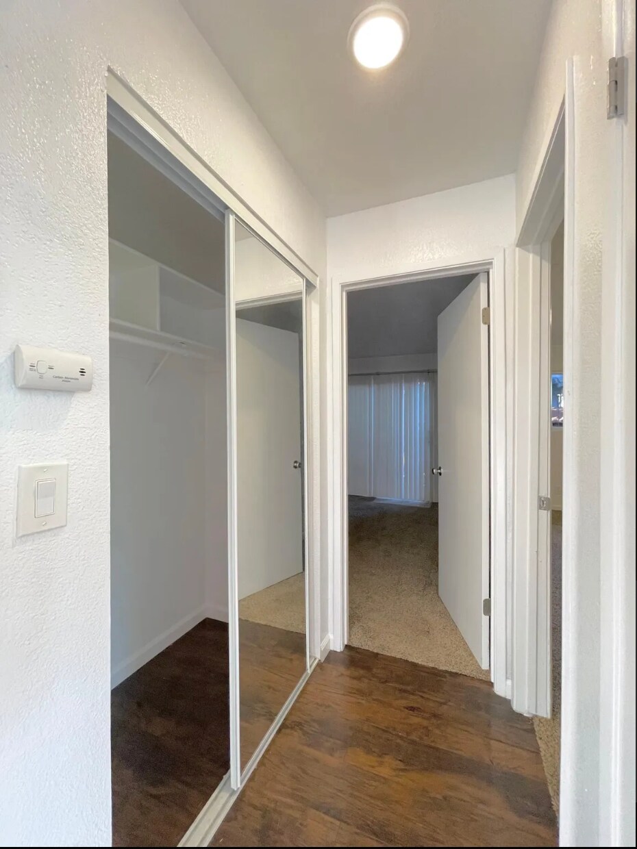 Building Photo - 1788 Long Barn Way