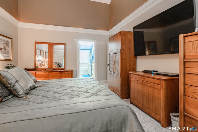 Building Photo - 2 Bramble Bush