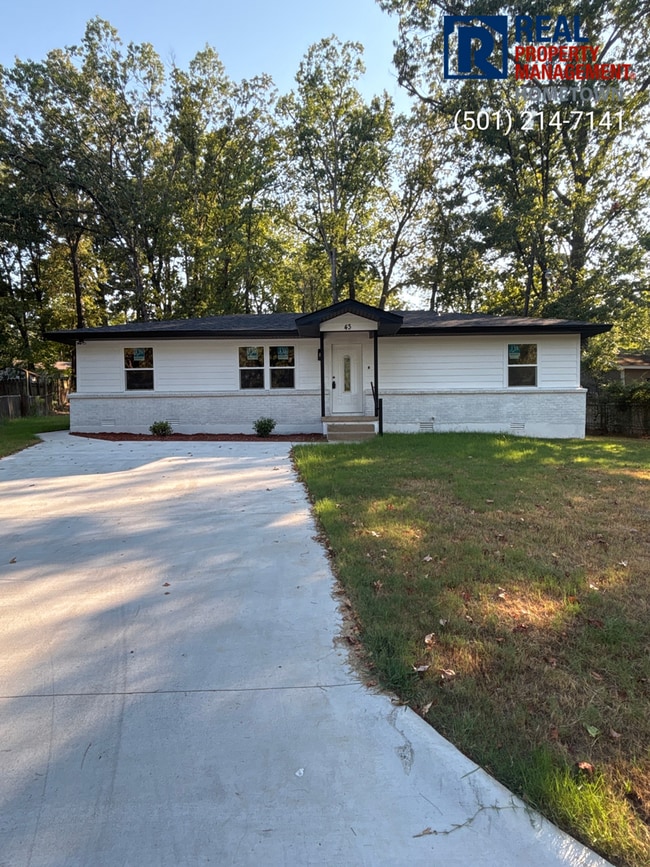 Primary Photo - 43 S Wakefield Dr