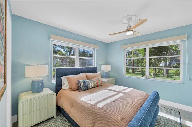 Building Photo - 550 Gaspar Dr