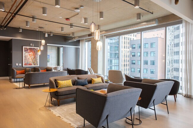 Building Photo - 60 E Randolph St