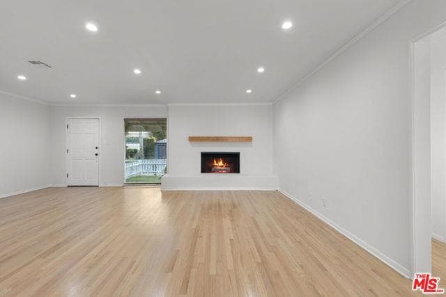 Building Photo - 3760 Beethoven St
