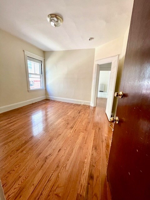 Building Photo - 81 College Ave