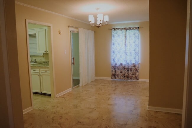 Building Photo - Bossier City, LA - 71112 - Beautifully upd...