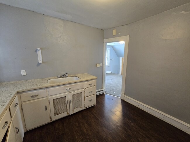 Building Photo - 102 South St