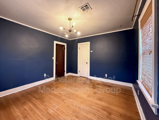 Building Photo - 2317 NW 13th St