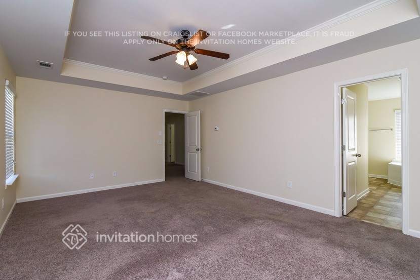 Building Photo - 4172 Oak Field Dr