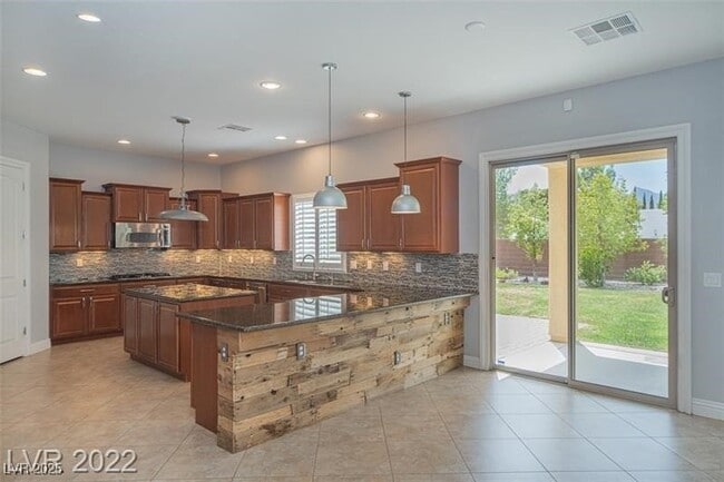 Building Photo - 4935 N Moncada Way