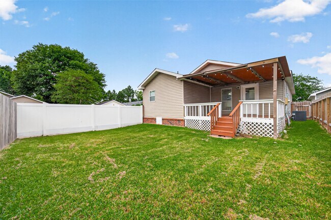 Building Photo - 21447 Sweet Grass Ln