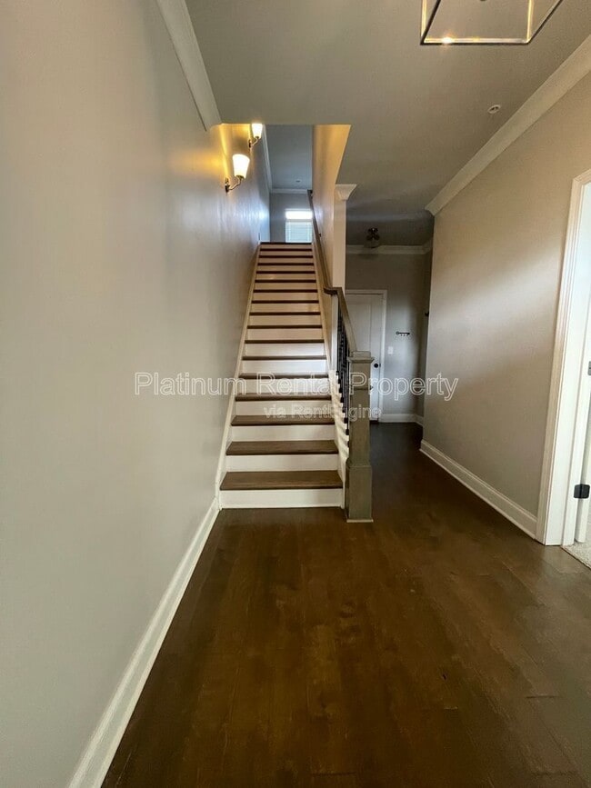 Building Photo - 1236 Stone Castle Cir