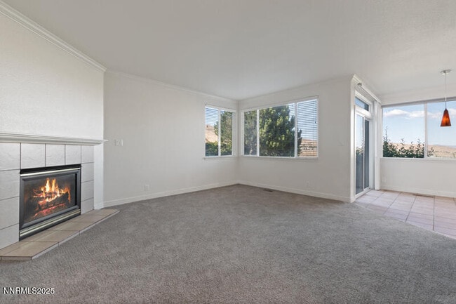 Building Photo - 7021 Heatherwood Dr