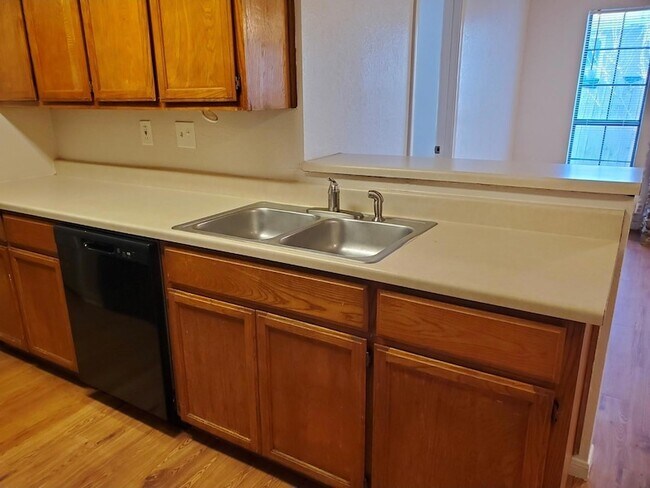 Building Photo - 1733 Horseshoe Cir