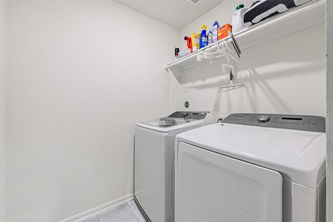 Building Photo - 5238 Tall Tower St