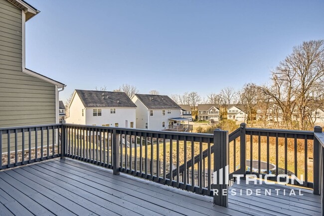 Building Photo - 2077 Morton Dr