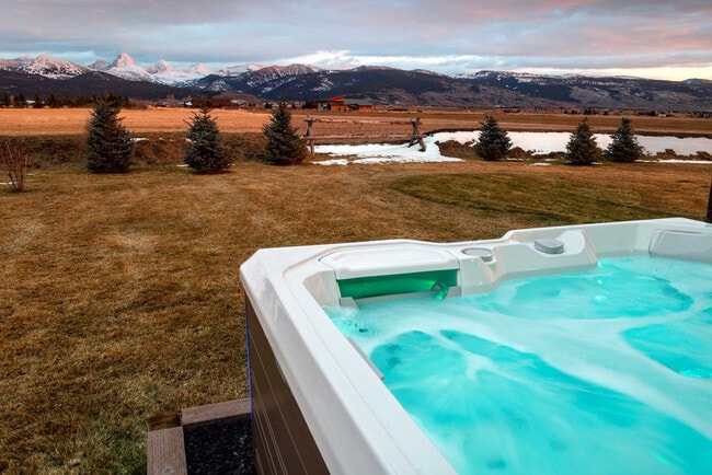 Building Photo - 4535 Roxanne St