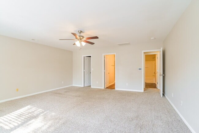 Building Photo - 1733 Larne Cir