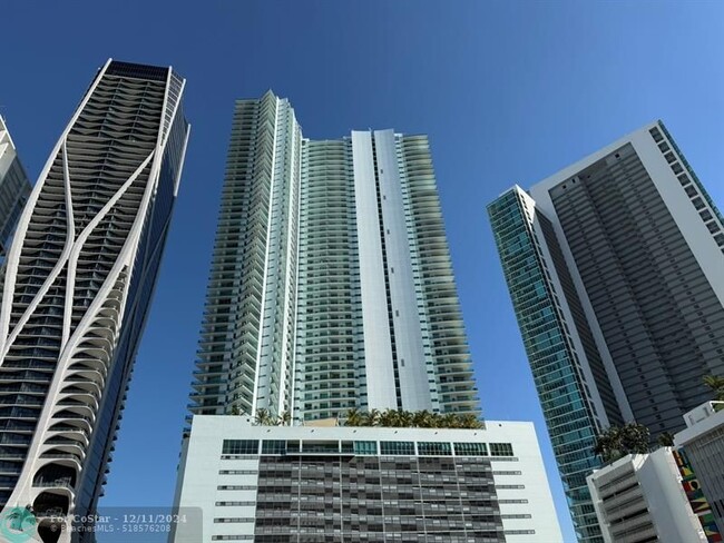 Building Photo - 900 Biscayne Blvd