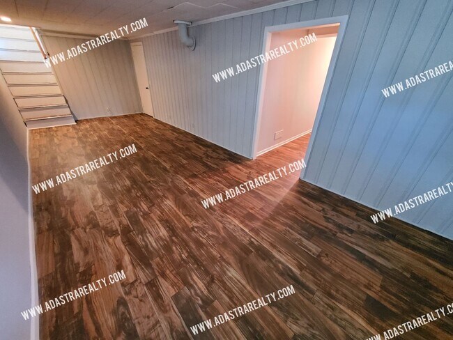 Building Photo - 4825 W 75th St
