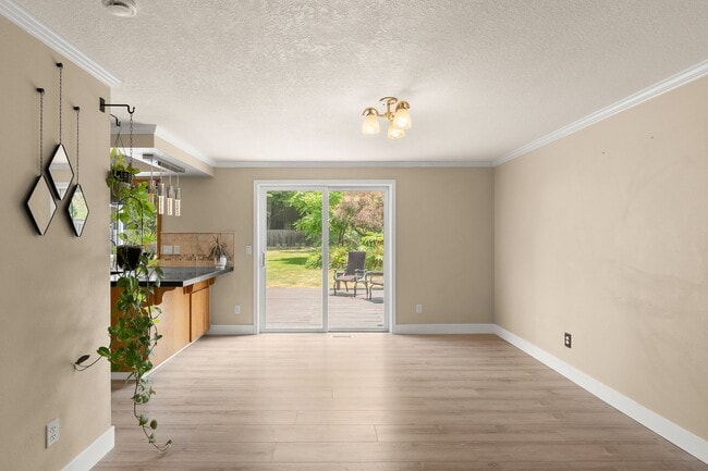 Building Photo - West Beaverton, 3 Bedroom, 2.5 Bath on Large Lot
