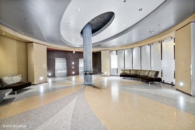 Building Photo - 125 E 13th St