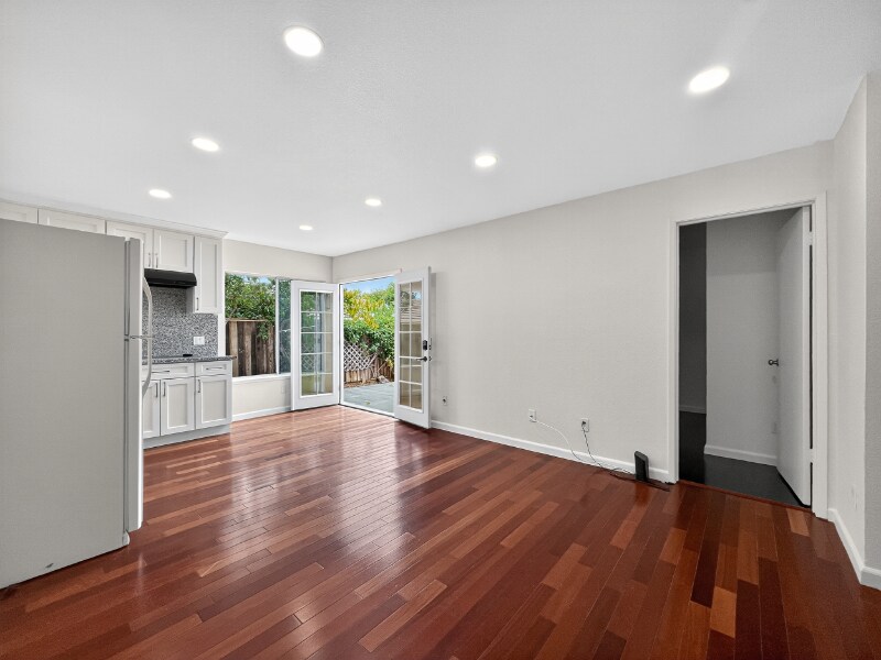 Building Photo - 632 Corliss St