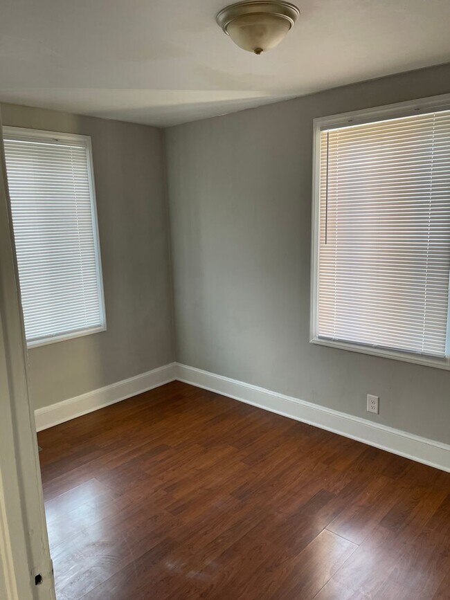 Building Photo - 1508-1508 Locust Ave