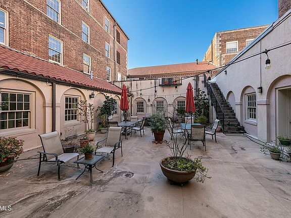 Building Photo - 535 Locust St