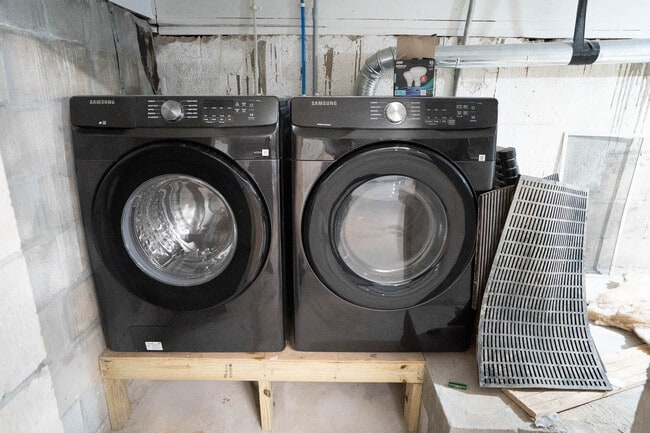 Building Photo - 113-112 12th Ave