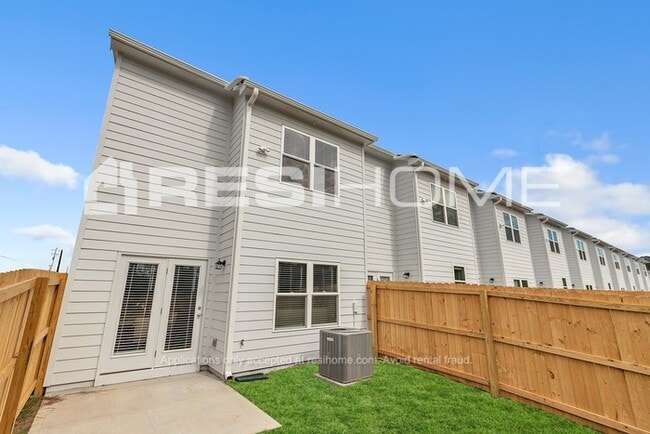Building Photo - 87 Southport Cir
