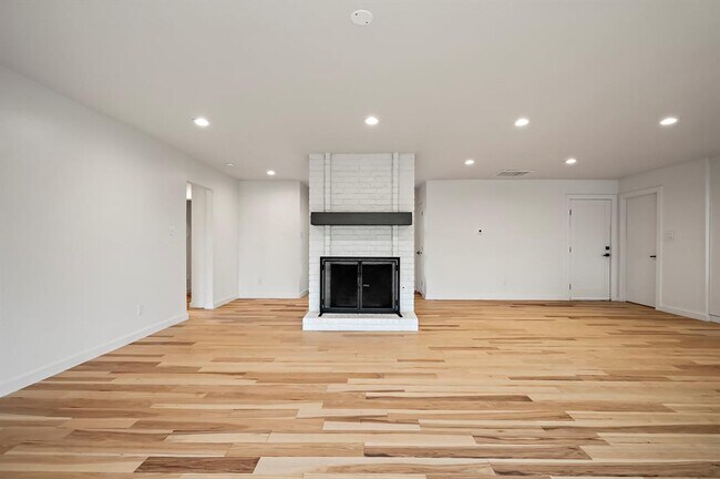 Building Photo - 7700 Manassas Dr