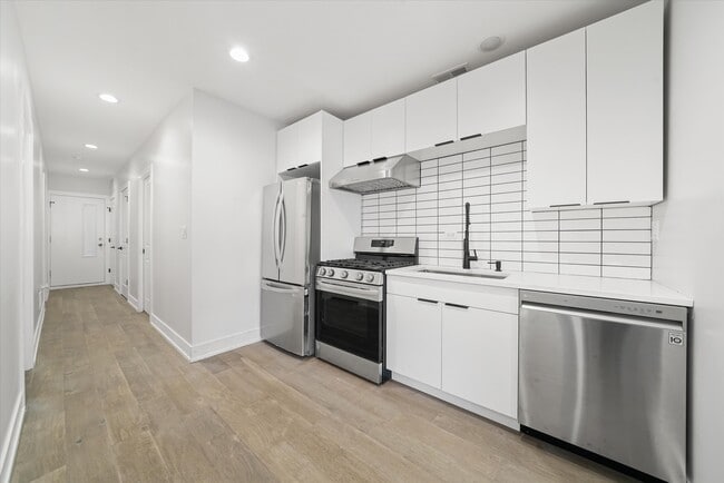 Building Photo - 4222 N Bernard St