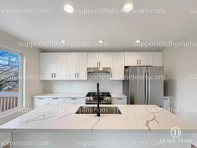 Building Photo - 4743 25th Ave SW