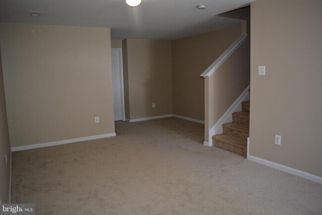 Building Photo - 155 Penns Manor Dr