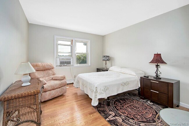 Building Photo - 28 Beechwood Ave