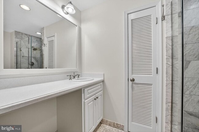 Building Photo - 2560-C S Arlington Mill Dr