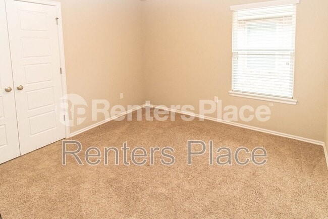 Building Photo - 10708 SW 30th St