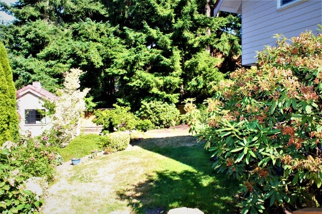 Building Photo - 321 Keach Ct