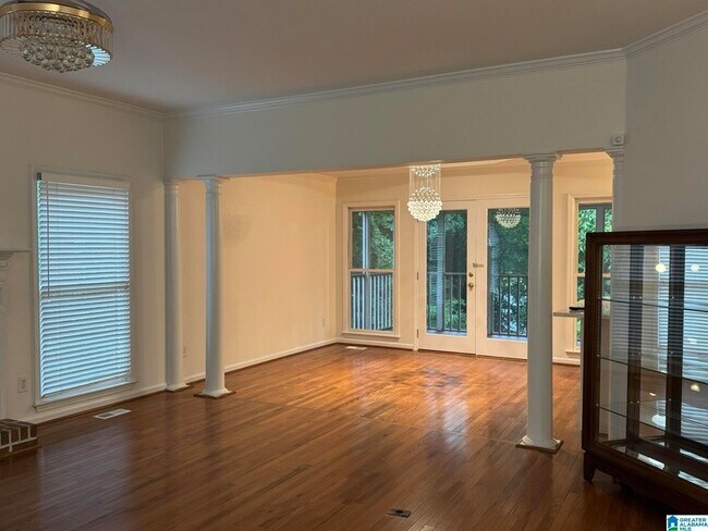 Building Photo - 2512 Christie Cir