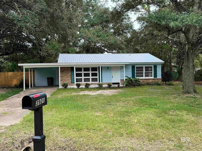 Primary Photo - 3 Bedroom 1 Bathroom House in Mobile