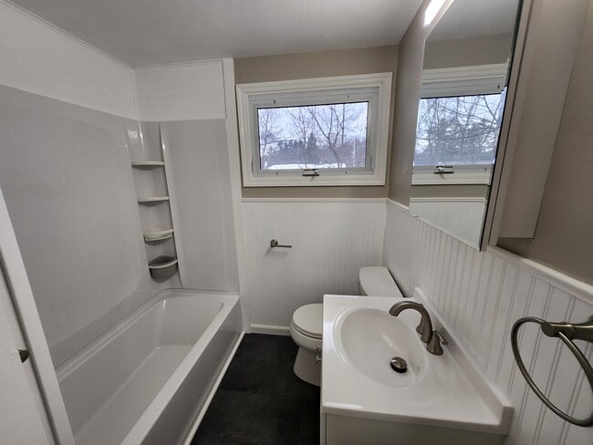 Building Photo - 311 Rebecca St