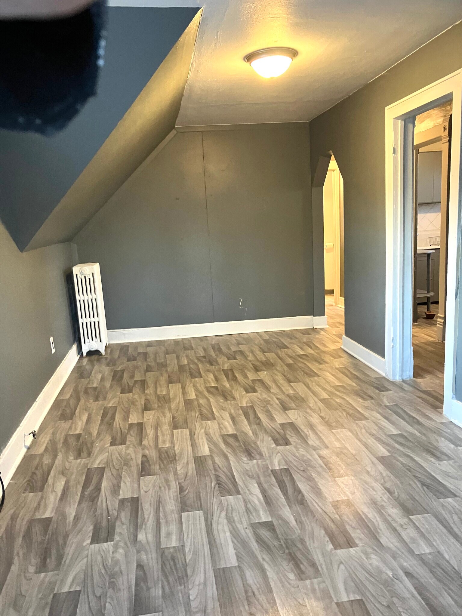 Building Photo - 1401 E Richwoods Blvd