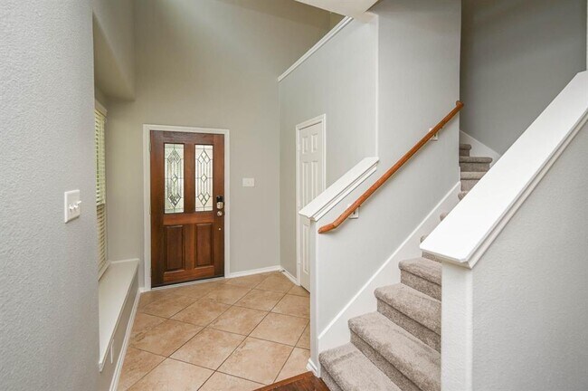 Building Photo - 6431 Calgary Woods Ln