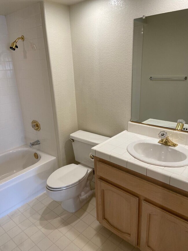 Building Photo - American River Canyon Folsom - 3 Bdrm, 3 Bath in gated community