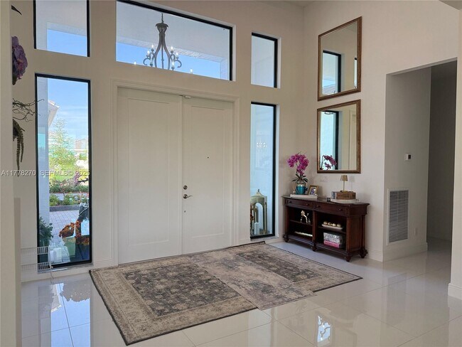 Building Photo - 11460 SW Pietra Wy