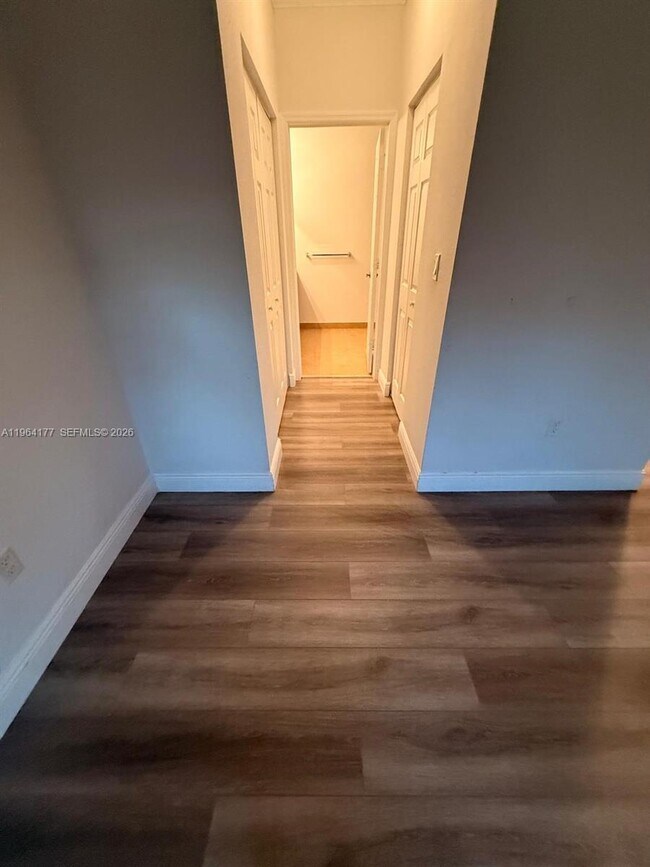 Building Photo - 819 SW 147th Ave