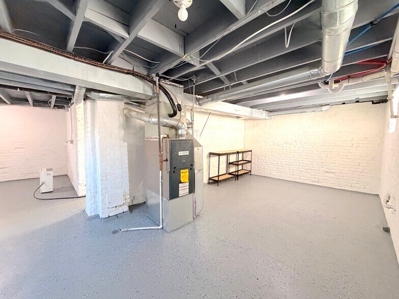 Building Photo - 2426 Beals St