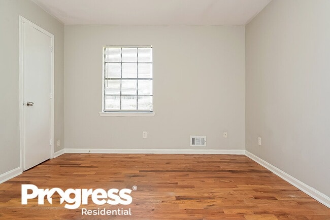 Building Photo - 6527 Cameron Rd