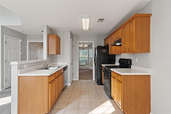 Building Photo - 9155 Friarbridge Dr